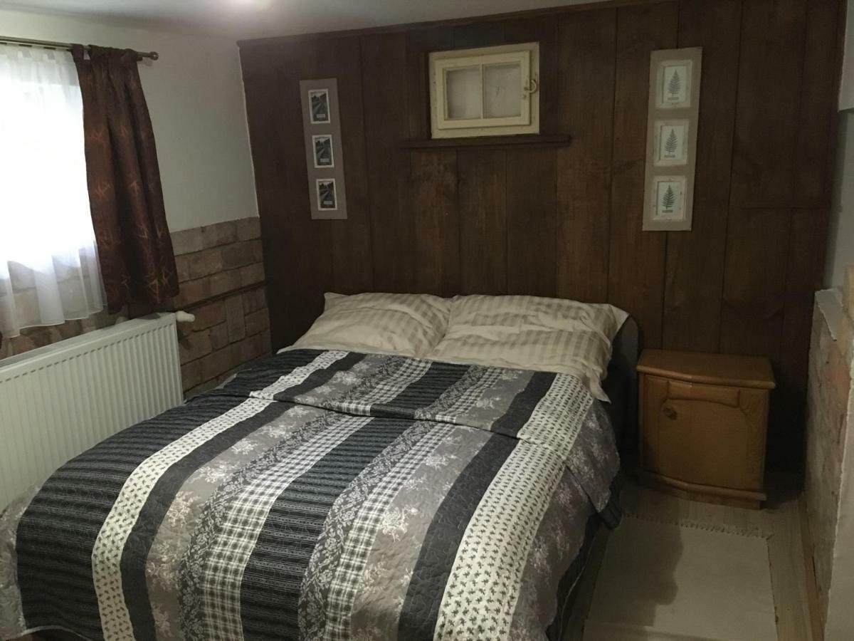Balatonkenesei Nadfedeles Lovas Vendeghaz Villa Buitenkant foto